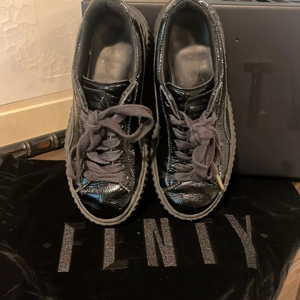 Puma x Fenty by Rihanna 'Creeper' Wrinkled Patent Leather Sneakers - sz 5.5 EUC